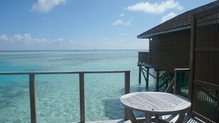 海边水上木屋观景露台