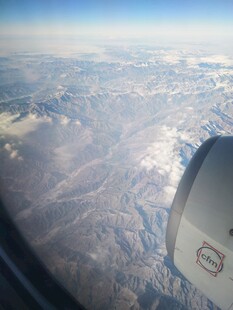 飞机窗外的壮美高空景观