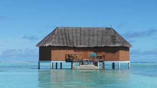 水上木屋 静谧海岛风光