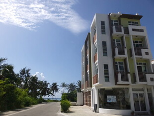 现代多层建筑外观景观