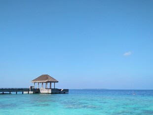 海上凉亭 梦幻蓝色海景