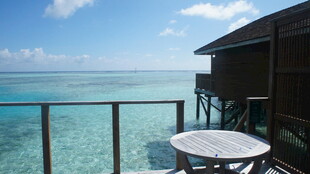 海边水上木屋观景露台