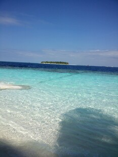 美丽清澈的海边风光