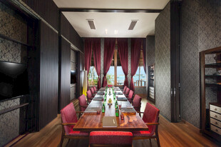 中式奢华餐厅室内场景