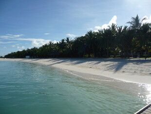 美丽海岛沙滩风光