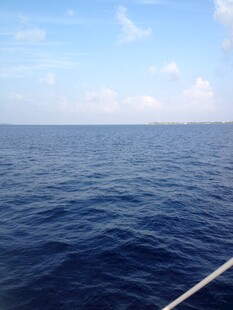 广阔蔚蓝海洋远景