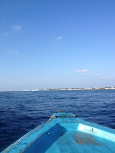 海上行舟视角下的浩瀚海洋