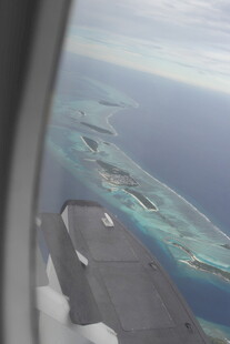 机窗外的美丽海岛景观