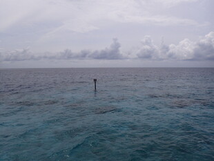 海上孤影 辽阔海洋景致