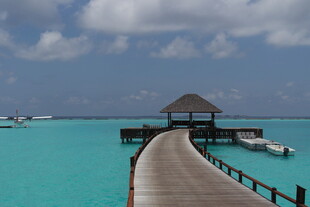 马尔代夫水上栈桥美景