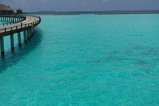 海滨栈桥美丽风光