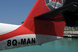 马尔代夫飞机尾翼特写