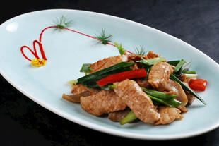 菜脯青蒜炒猪颈肉