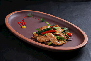 菜脯青蒜炒猪颈肉