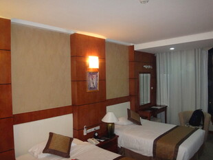 温馨双人酒店客房场景