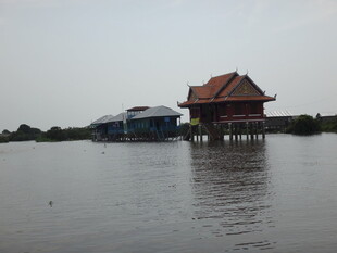 水上庙宇 静谧的水乡景致