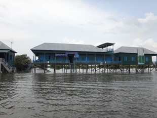 水上高脚屋建筑景观