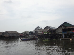 水上民居 宁静水乡景致