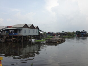 水上民居 宁静水乡景致