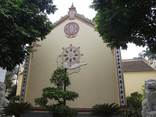 古朴寺庙建筑外观