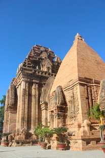 古老壮观的东南亚寺庙建筑