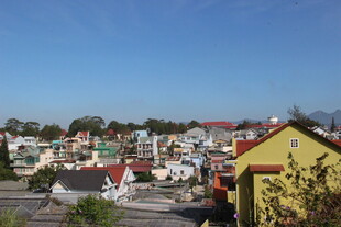 小镇多彩房屋景观