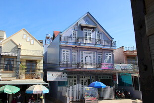 越南欧式风情街边建筑景观