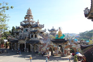 越南奇幻风格的特色建筑景观