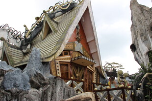 越南奇幻风格木屋建筑景观