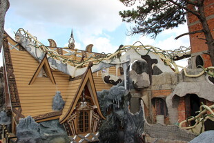 越南破旧房屋废墟场景