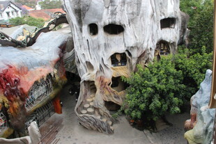 越南奇特洞穴建筑景观