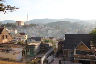 越南山间小镇风光