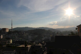 越南城市日出美景