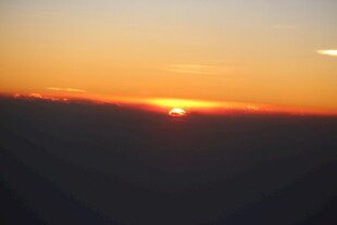 越南高空之上的壮丽日出