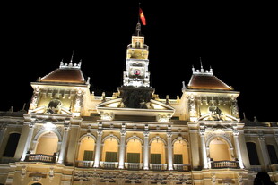 越南胡志明市市政厅夜景