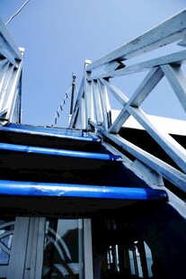 越南工业风金属结构桥梁