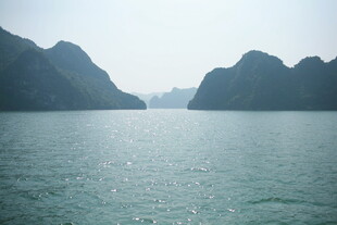 越南宁静山水间的秀丽湖景