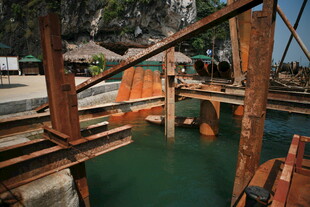 越南水上木质建筑景观