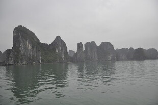 越南越南下龙湾秀丽山水风光