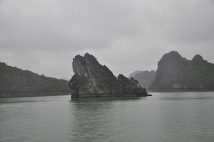 越南海上孤岩景观