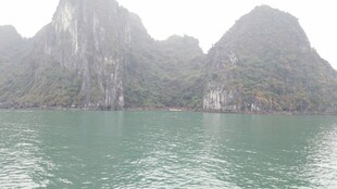 越南越南下龙湾秀丽山水风光