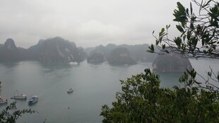 越南烟雨山水风光