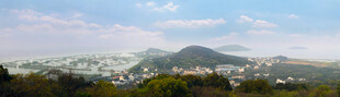 山间城镇风景