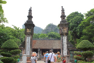 越南桂林景区中式牌坊景观