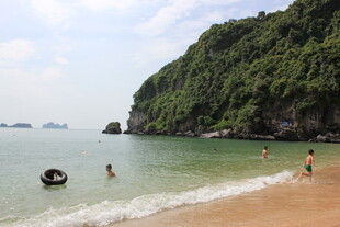 越南美丽海滩上的休闲时光