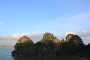 越南海上奇岩景观