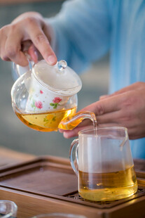优雅沏茶瞬间