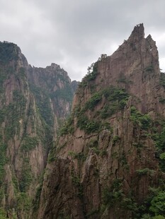 壮丽山峰景观