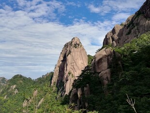 壮丽山景巍峨奇峰