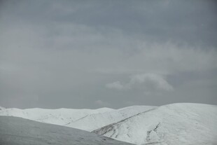 雪山远景